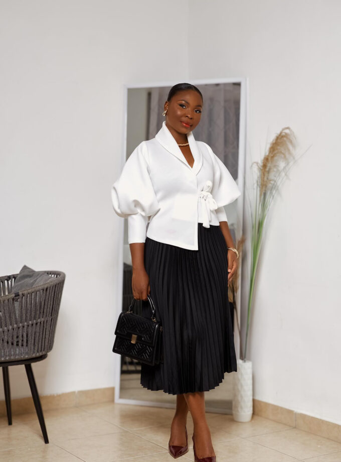 THE EXAGGERATED SLEEVED BLOUSE (ESB)